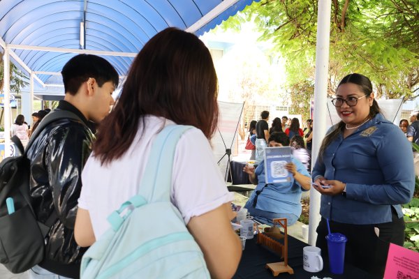 Semana de Curso de Inducción "Conectando con tu Universidad" y "Tu Universidad Paso a Paso"